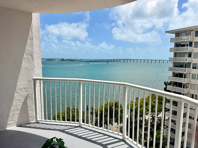 1420 Brickell Bay Dr #1108 — Photo 11