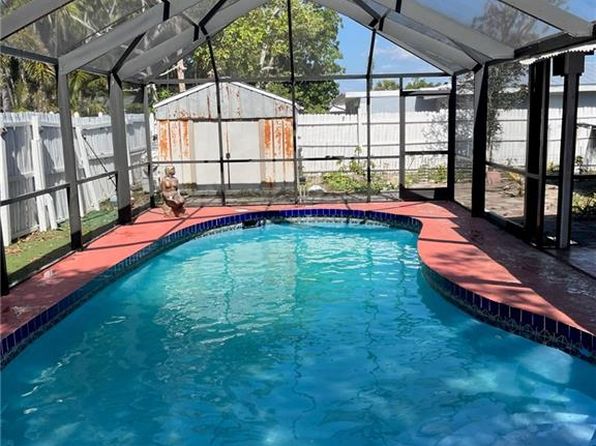 1653 Jamestown Ct, Fort Myers, FL 33907