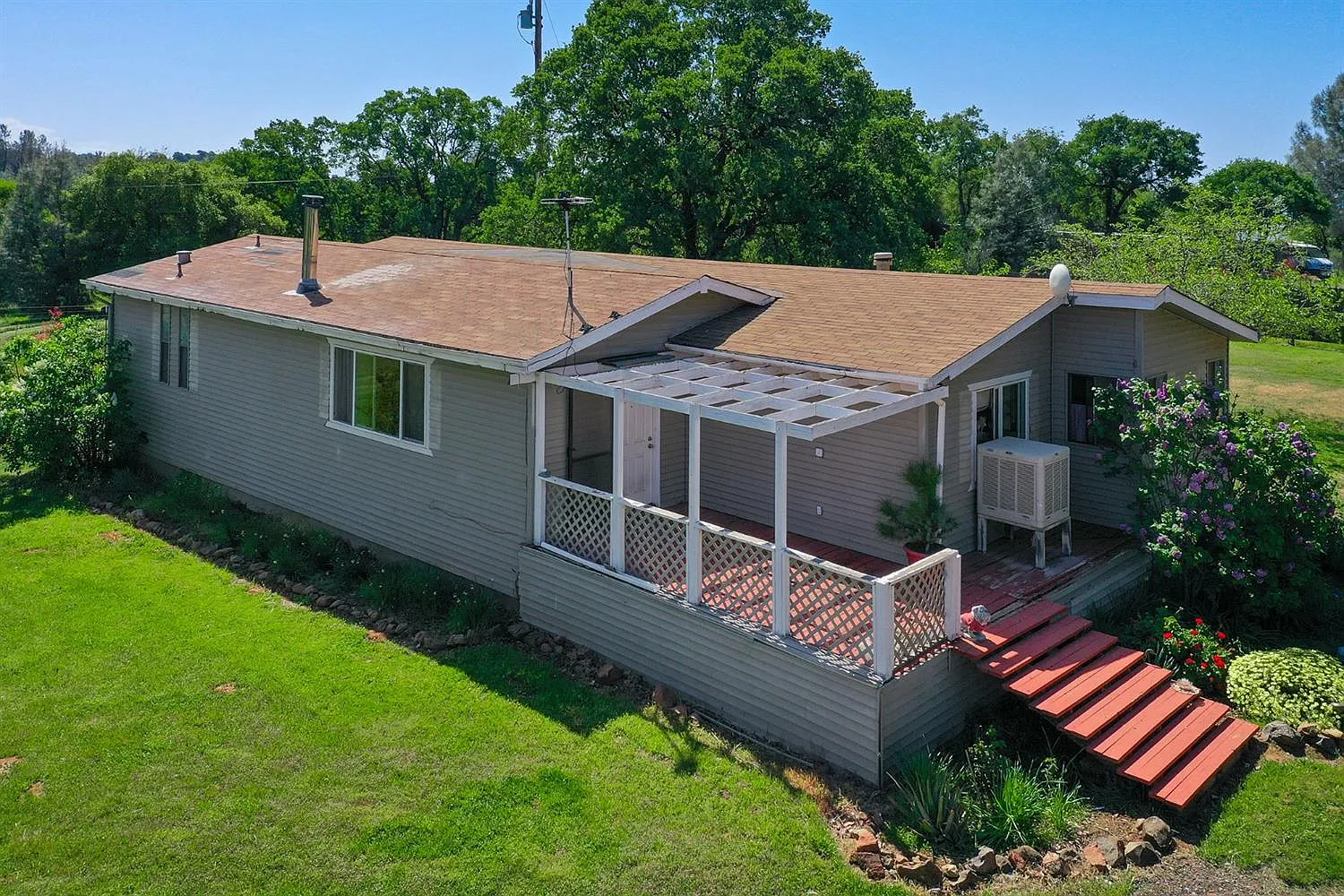21873 McDaniel Rd photo 1
