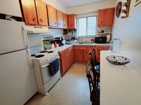 33 Lindale St #2, Stamford, CT 06902