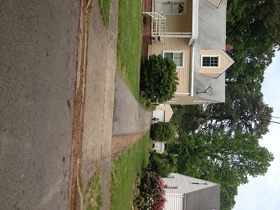 5th image of 1114 Montague St