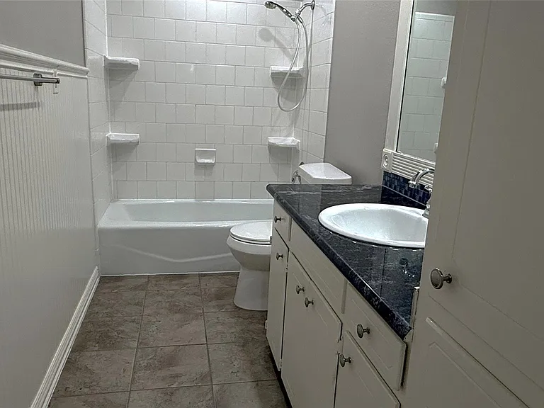 10150 FM 619 — Photo 24