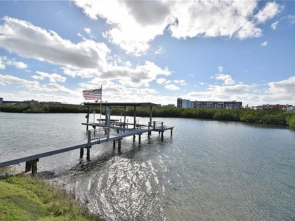 3rd image of 8176 Bayhaven Dr