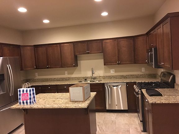 4th image of 3062 S Newington Ln
