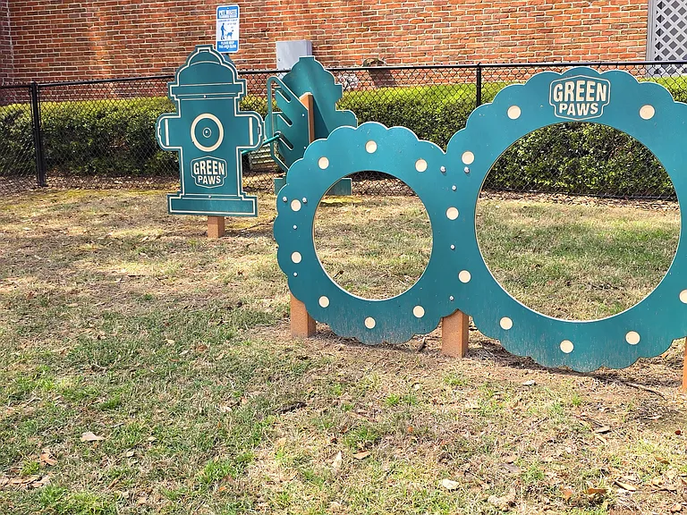 Northpointe Village Apartments — Photo 16