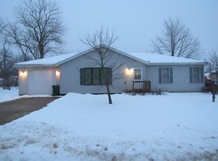 316 S Market St, Seneca, IL 61360