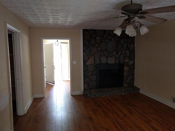 5th image of 5038 Joy Ln