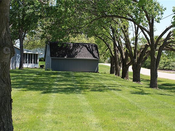 5th image of 1029 Columbia Dr
