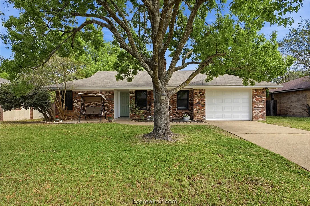 3 bed, 1407 sqft, $1,850 — Photo 1