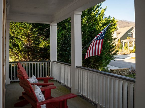 4th image of 853 Blissfield Ct