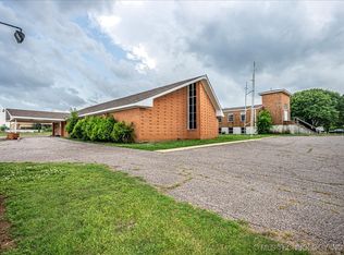 2000 W 32nd St, Ada, OK 74820
