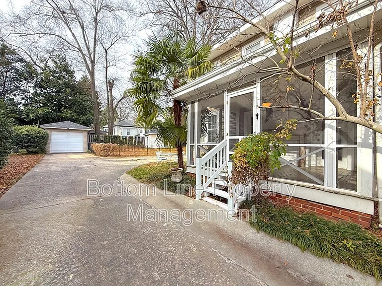 613 S York St — Photo 30