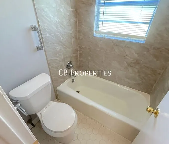 4811 Bradford Dr — Photo 8