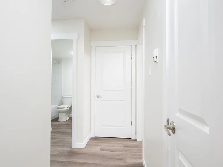 6 Gainsborough Ave — Photo 11