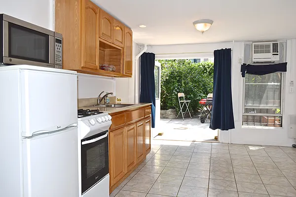 Rented by Compass | media 3