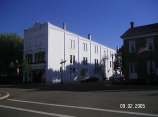 8 2nd St SE, Carrollton, OH 44615