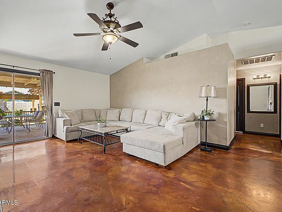2nd image of 2712 W WAYLAND Drive