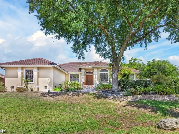 7214 Hendry Creek Dr, Fort Myers, FL 33908