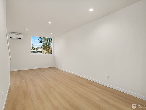 5th image of 18017 2nd Avenue NE #B