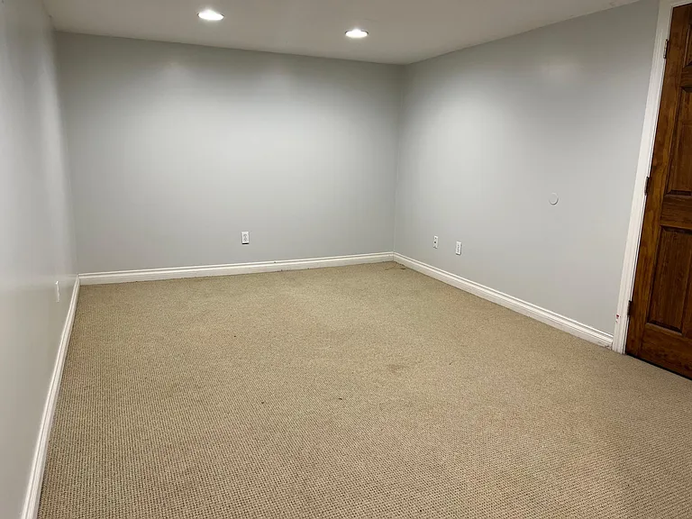 1075 Wimbleton Dr #1075 — Photo 11