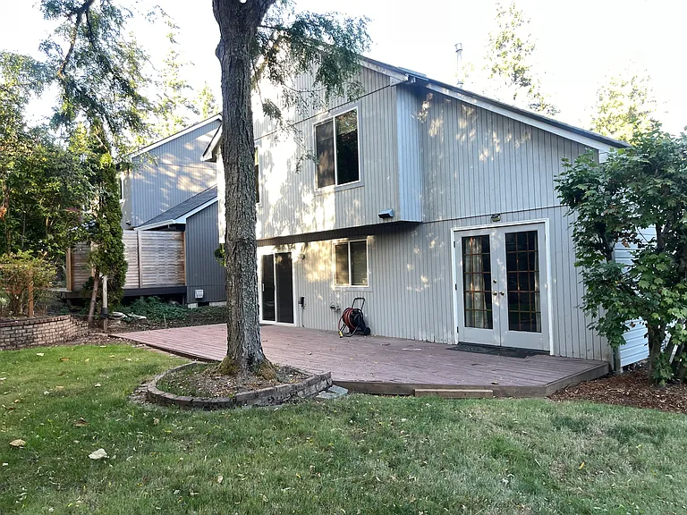 8941 SW 13th Ave — Photo 10