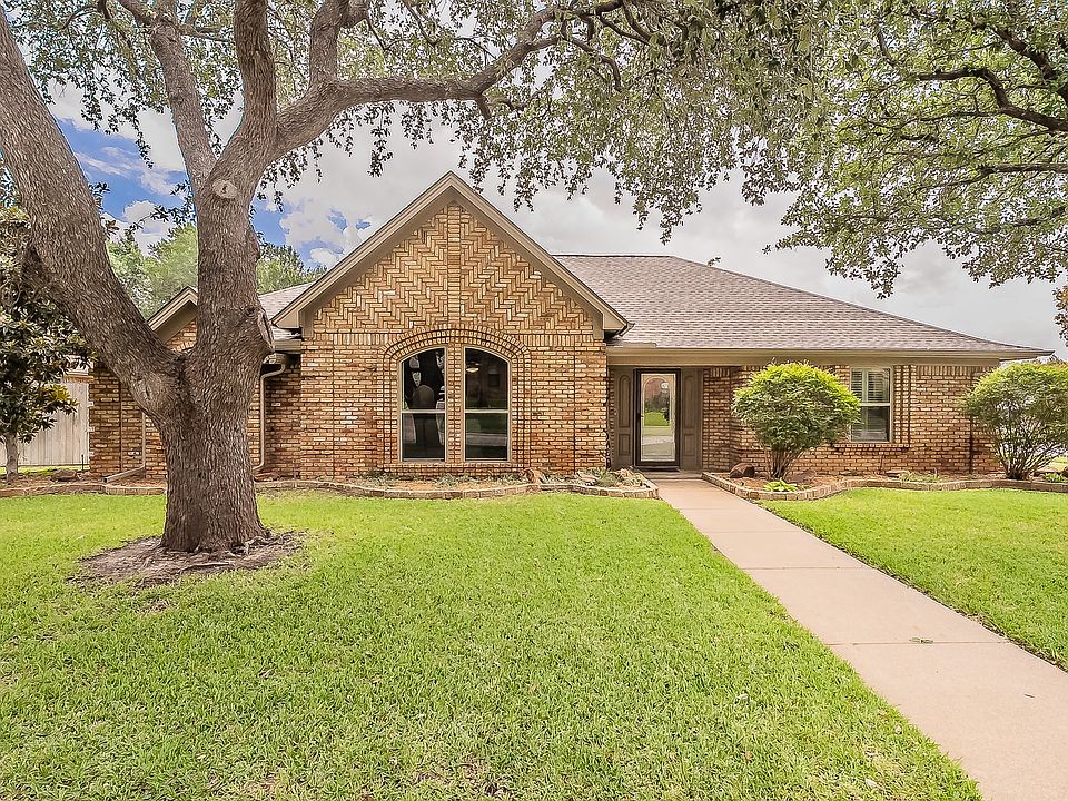 1st image of 3032 Shenandoah Dr