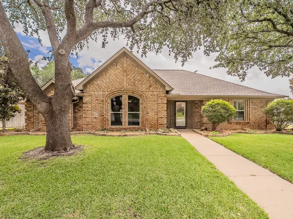3032 Shenandoah Dr, Bedford, TX 76021