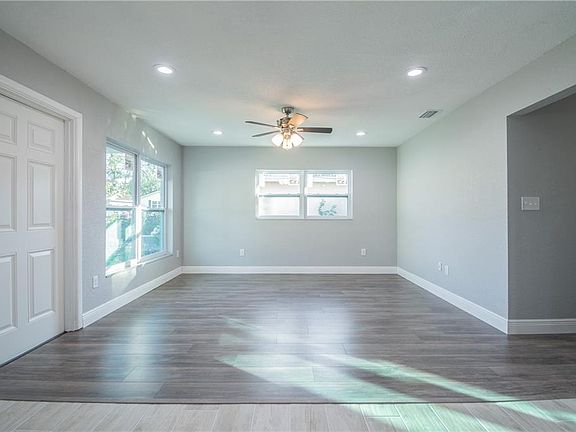 5th image of 6004 N 16th St