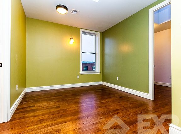 5th image of 236 Meserole St #44F