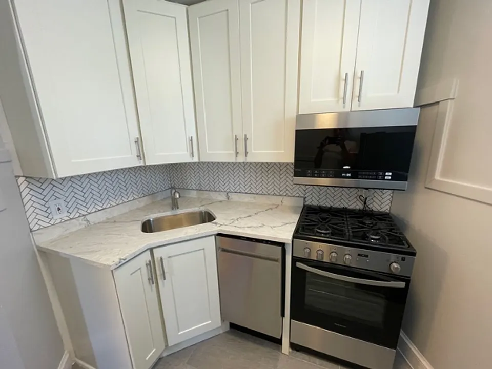 90 Winthrop Shore Dr #7