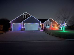 1108 Silver Birch Dr, Menasha, WI 54952