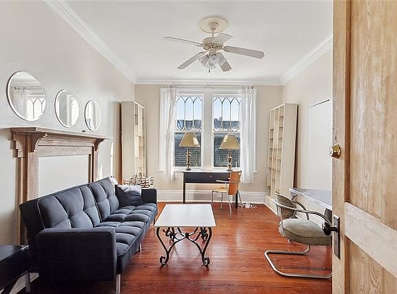 5th image of 590 Walnut St Unit 3PV