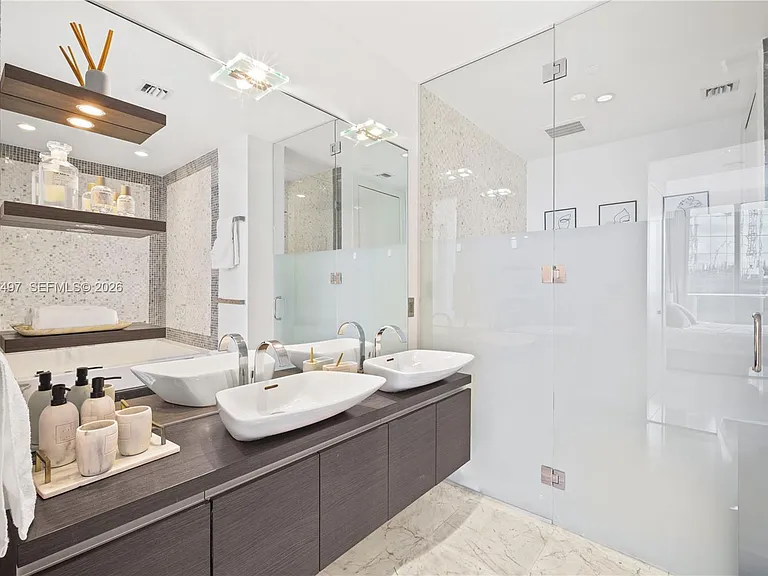 200 Biscayne Boulevard Way #5009 — Photo 33