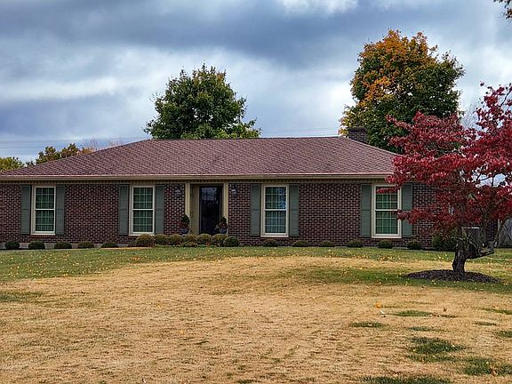 2nd image of 530 Country Club Dr