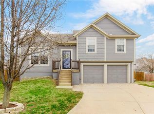 503 N Pine Ct, Gardner, KS 66030