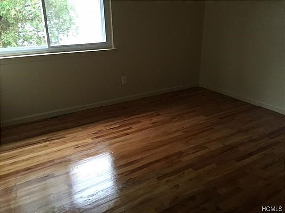 5th image of 84 Blauvelt Ave