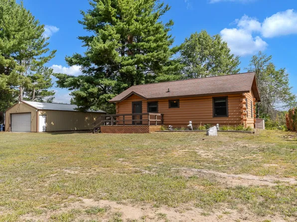 N16180 Deerfield Dr, Nekoosa, WI 54457