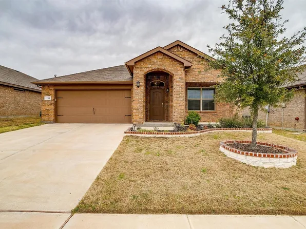 2720 Gains Mill Dr, Fort Worth, TX 76123