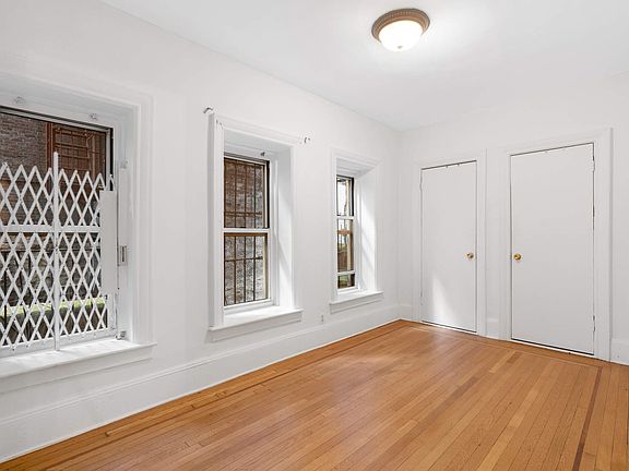 4th image of 104 Bedford St APT 1C