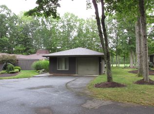 419 Club Cir, Daniels, WV 25832
