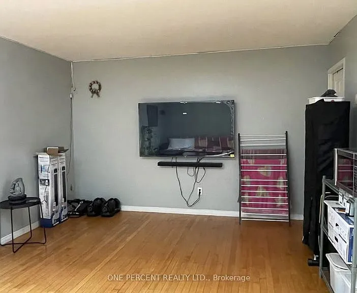 546 Concession St — Photo 6