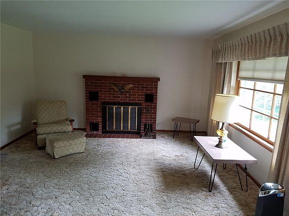 5th image of 524 W Park Ave