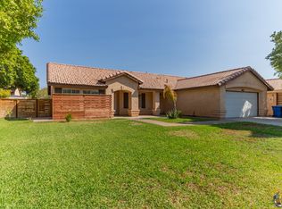 1033 Calle De Vida, Brawley, CA 92227