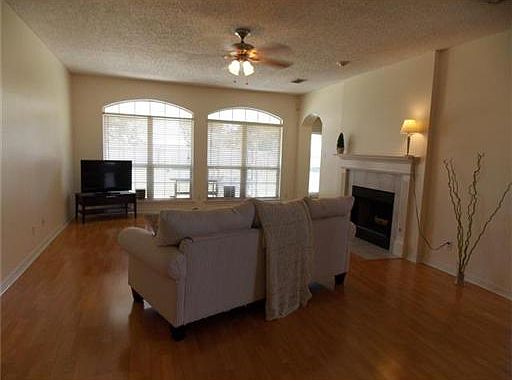 5th image of 3649 Meadow Lake Dr W