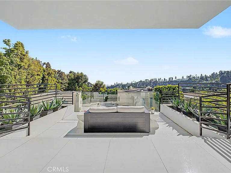 9459 Beverly Crest Dr — Photo 28