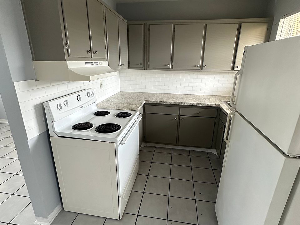 1st image of 2917 Middle River Dr APT 5