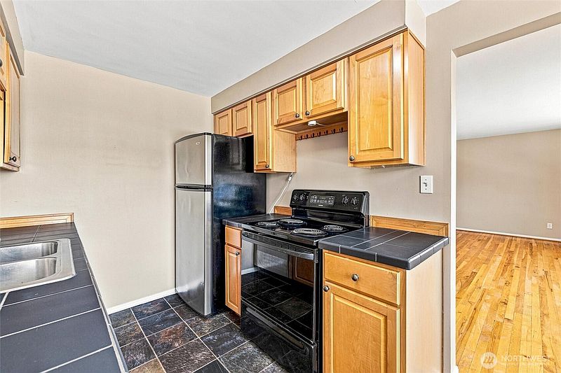 5th image of 901 N Forest Street #135