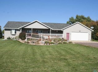 48044 Snowbird Cir, Sioux Falls, SD 57108
