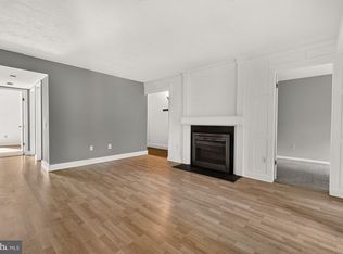 20208 Shipley Ter APT 302, Germantown, MD 20874