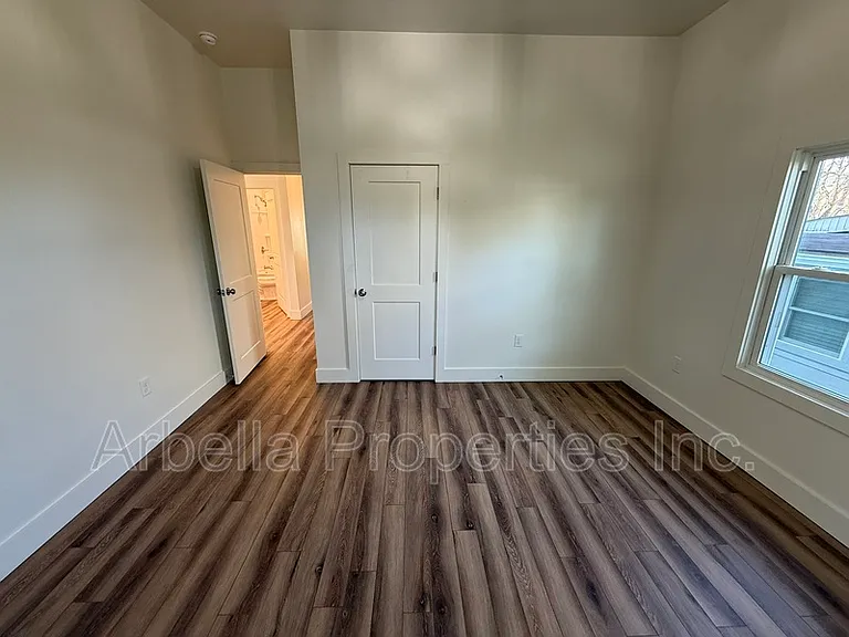 829 Hamilton St — Photo 13